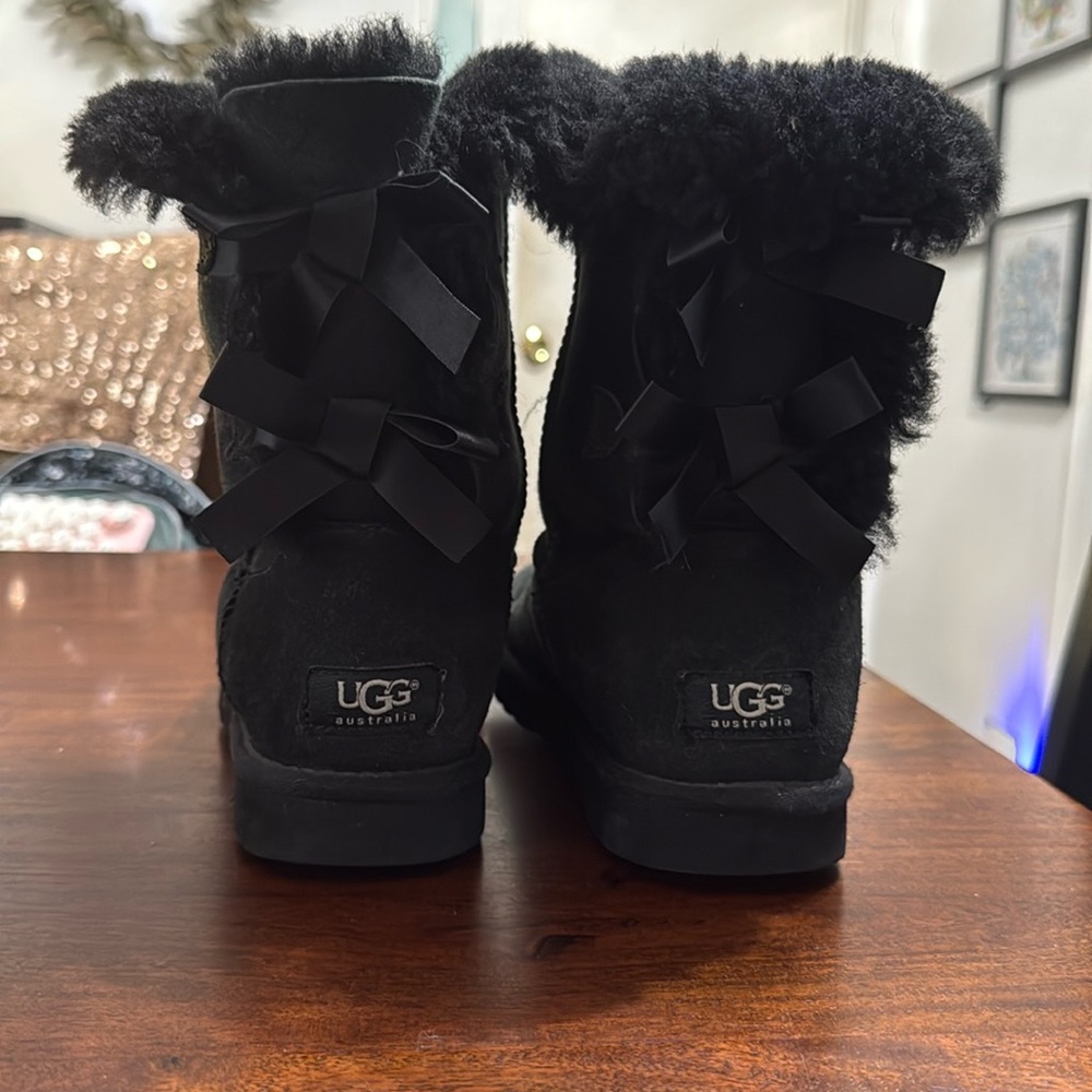 Black Uggs